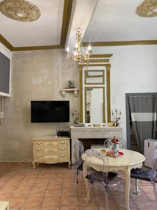 Magnifique Appartement Plein Coeur Avignon Intra-Muros Exterior foto